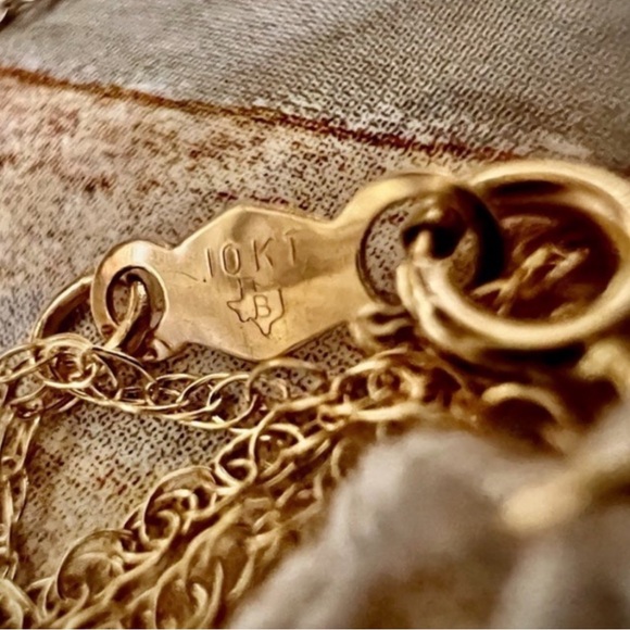 Vintage Solid 10K Gold Blue Topaz diamond pendant plus 10k 18” chain - Picture 8 of 12